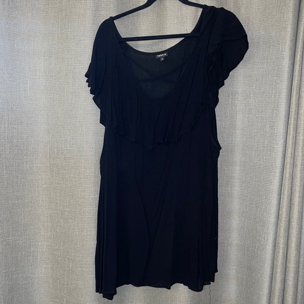 Torrid Crisscross Front Flutter Black Blouse - image 3